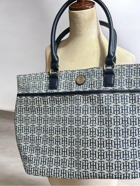 Tommy Hilfiger Navy and Gray Monogram Tote with Leather Handles EUC